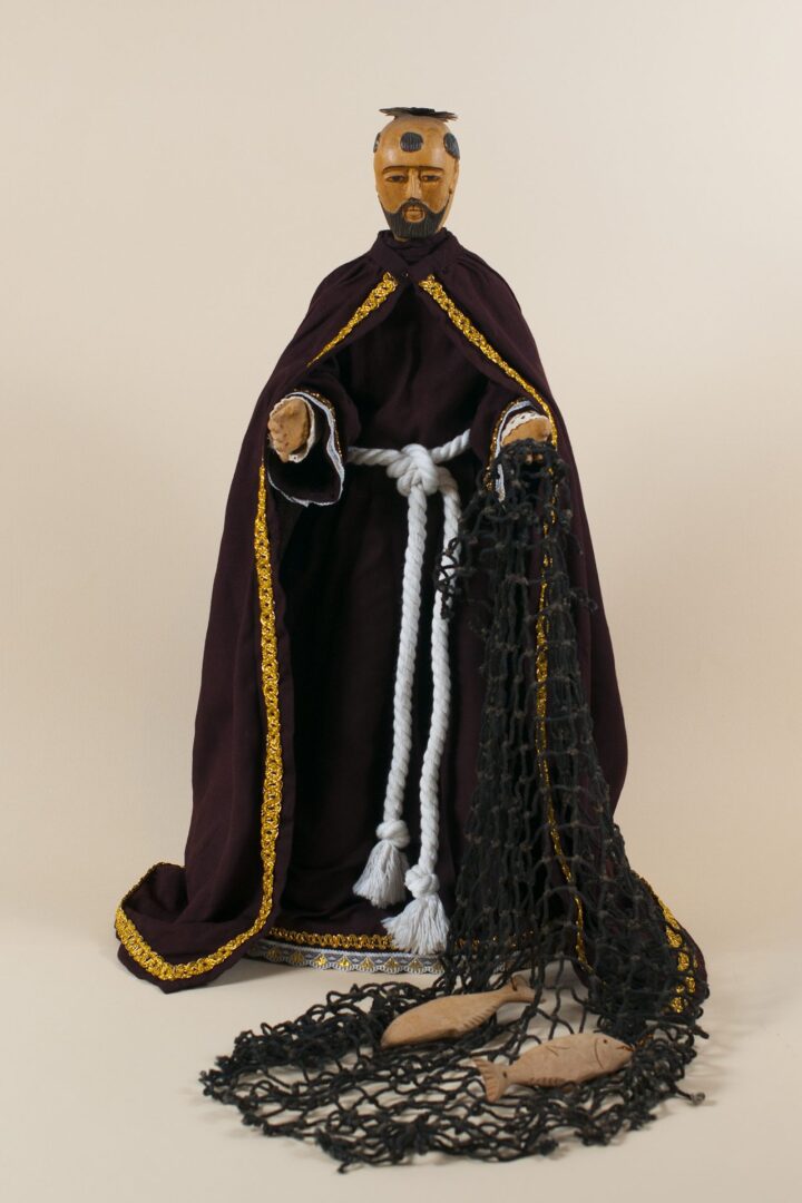 San Pedro, santo de vestir