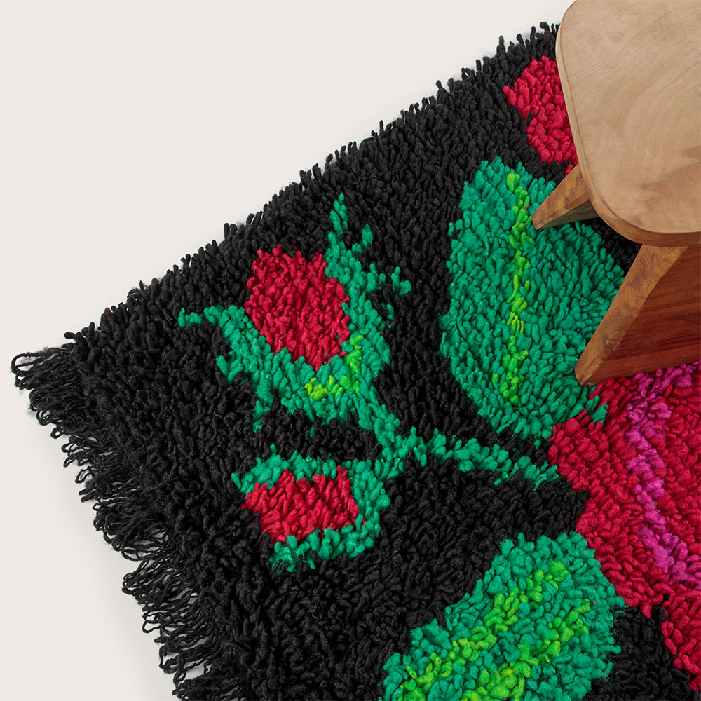 Alfombra nudo con flores de lana de oveja