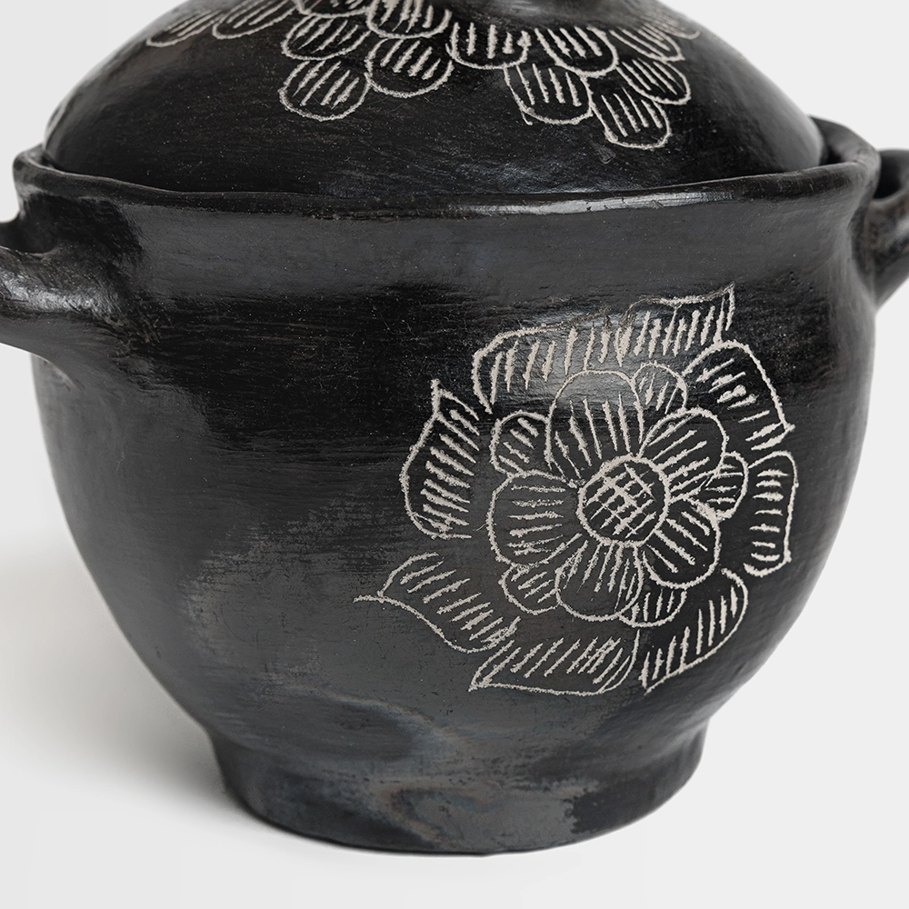 Olla guitarrera de cerámica de Quinchamalí